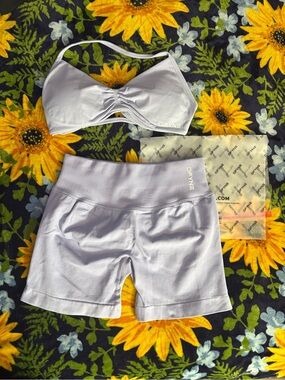 DFYNE Lavender Seamless Sports Bra & High-Waist Shorts Set